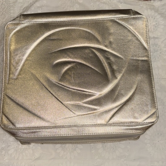 2/$30 Lancôme 2023 Gold Makeup Cosmetic Travel Case Storage Travel Luggage - Picture 4 of 4